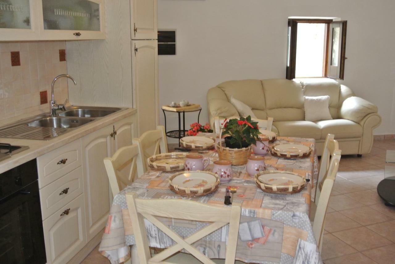 B&B Casa Antonia Trentinara Eksteriør billede